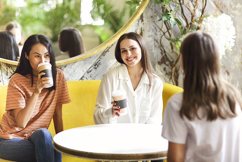 Warum verwenden Cafés gerne Pappbecher für Kaffee?